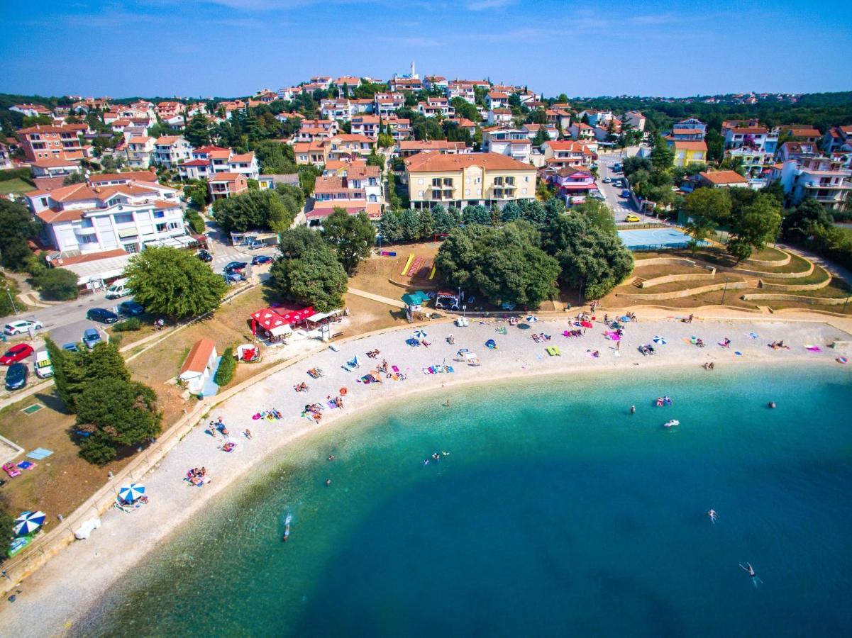 Holiday Apartment 50M From The Beach Пьешчана-Увала Экстерьер фото