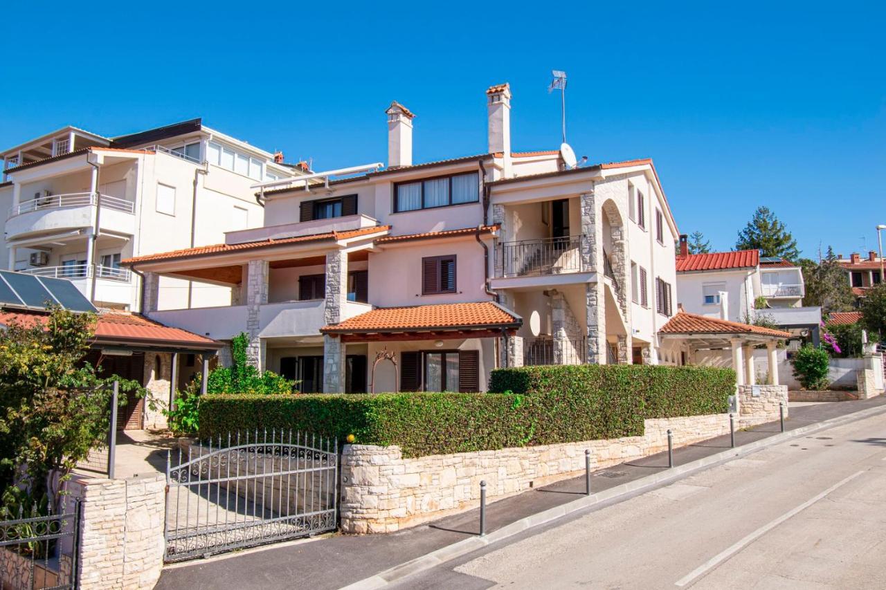 Holiday Apartment 50M From The Beach Пьешчана-Увала Экстерьер фото