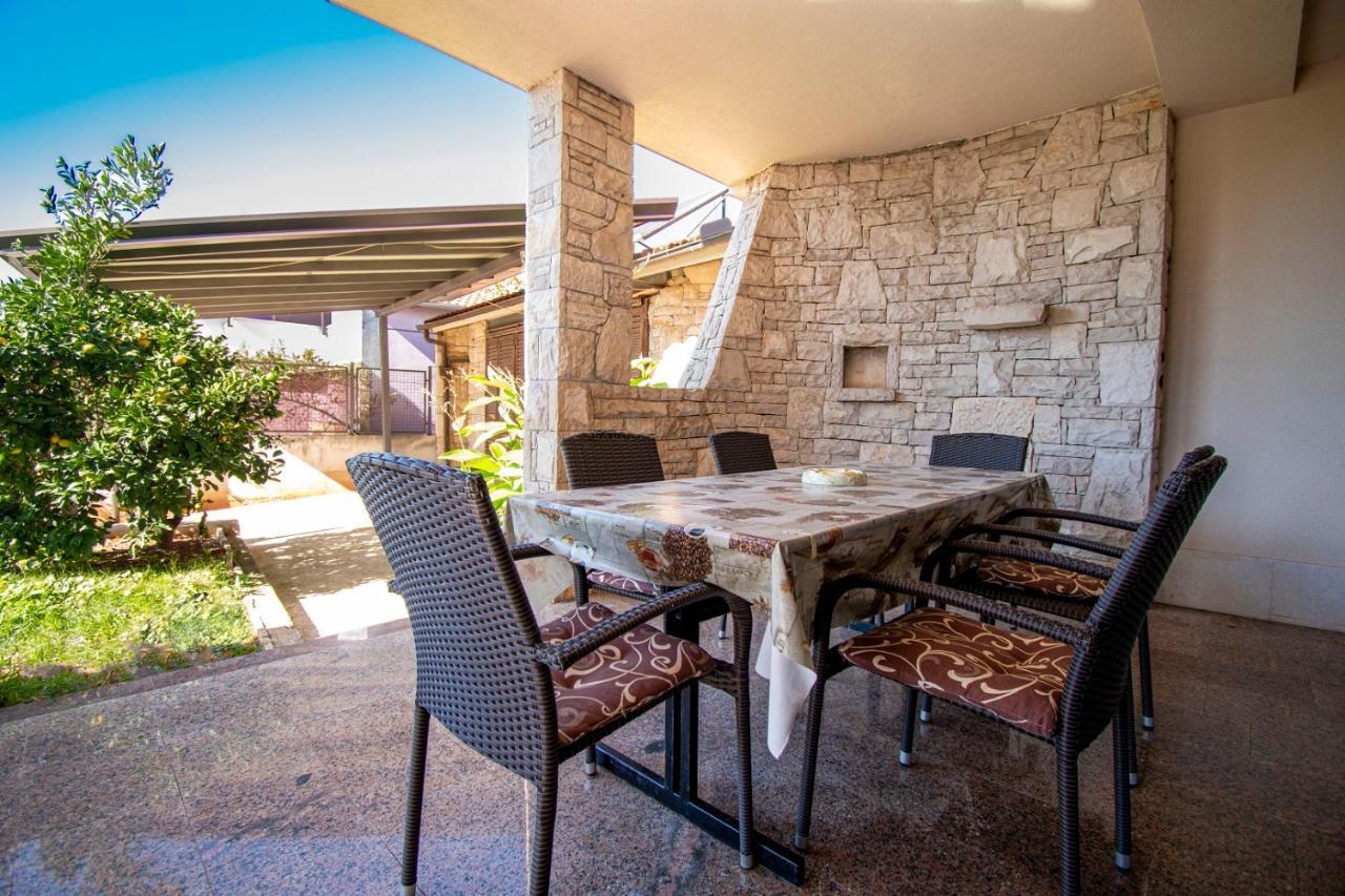 Holiday Apartment 50M From The Beach Пьешчана-Увала Экстерьер фото