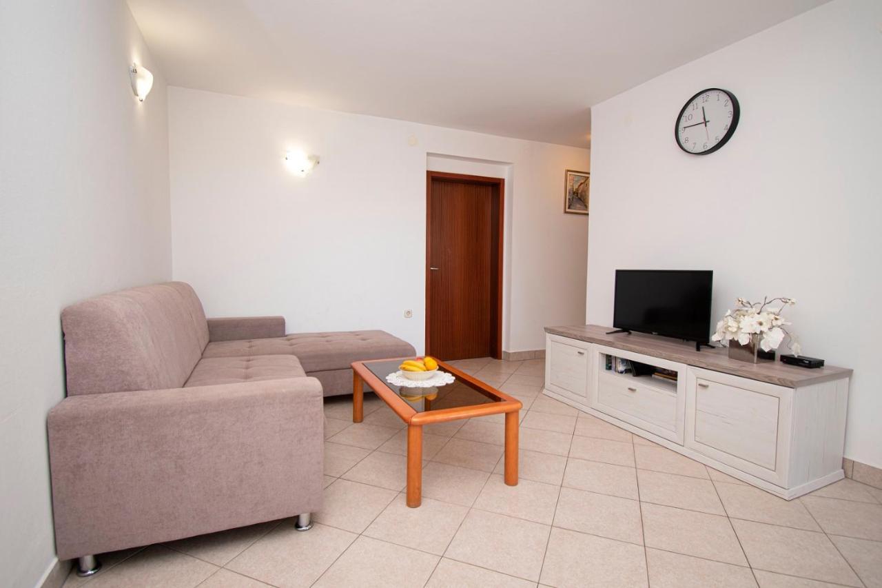 Holiday Apartment 50M From The Beach Пьешчана-Увала Экстерьер фото