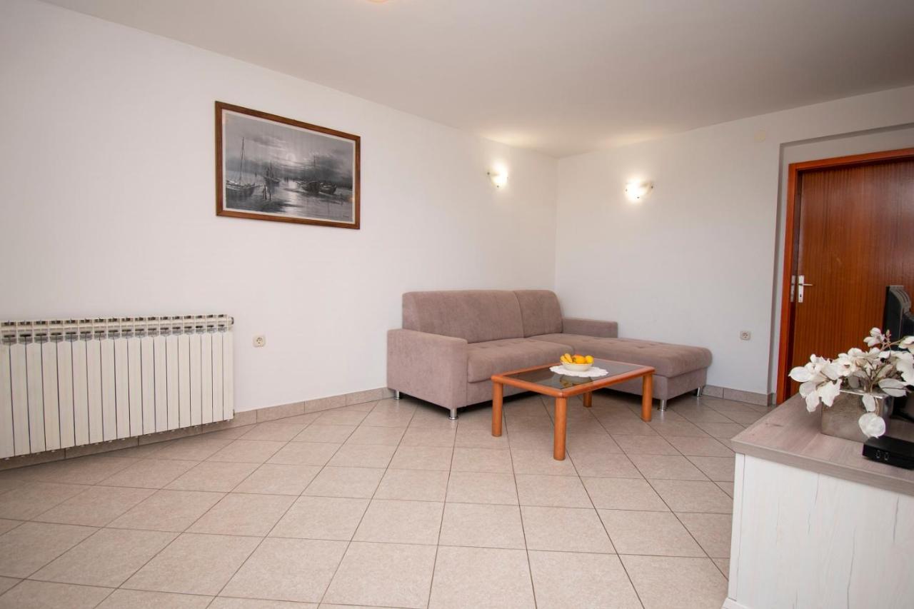Holiday Apartment 50M From The Beach Пьешчана-Увала Экстерьер фото